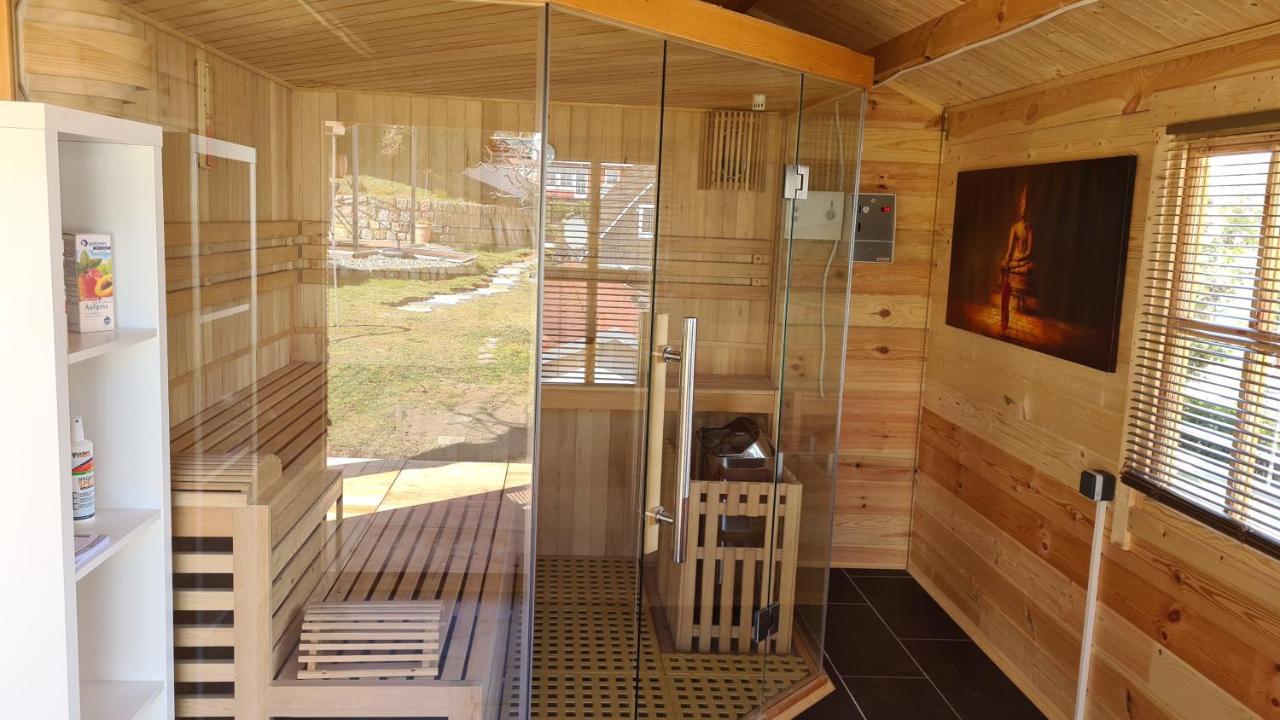 Haus Seestern Mit Strandkorb Inkl * Goehren (Ruegen)